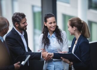 15 Steps On How To Welcome Your New Employees