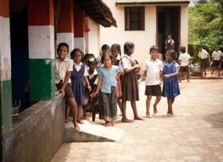 Common School System in India : Castle Spain